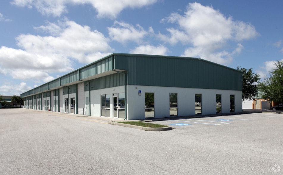 More Photos Of 8281-8297 Blaikie Ct, Sarasota Warehouse For Lease