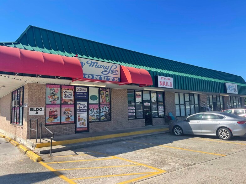 More Photos Of 13847 Coursey Blvd, Baton Rouge Freestanding For Lease