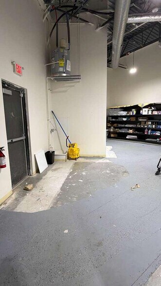 More Photos Of 1800 N Stonebridge Dr, McKinney General Retail For Lease
