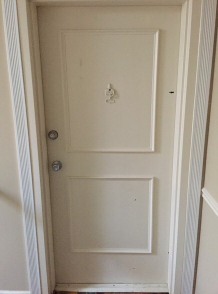 More Photos Of 17100 Clinton River Rd, Clinton Township Apartments For Sale