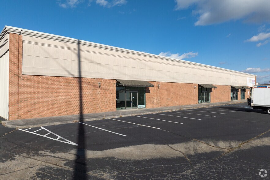 More Photos Of 150 Pearl Dr, LaFayette Restaurant For Lease
