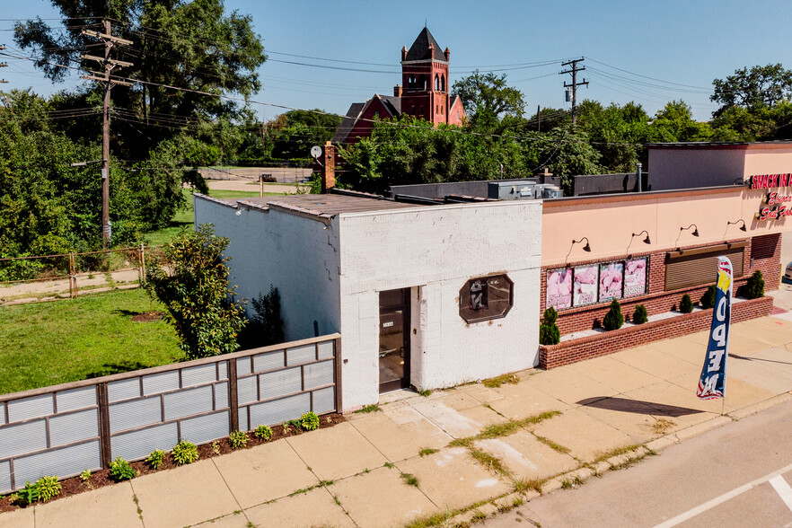 Primary Photo Of 3536 Michigan Ave, Detroit Storefront For Sale