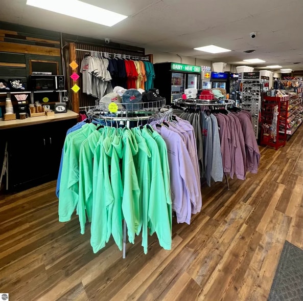 More Photos Of 12938 Cherry Ave, Rapid City Freestanding For Sale
