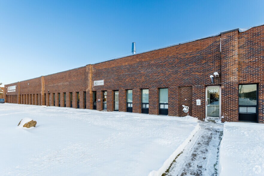 More Photos Of 5610-5660 Ch Bois-Franc, Montréal Warehouse For Lease