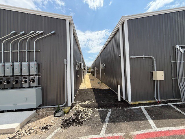 More Photos Of 9326 SE Loop 410, San Antonio Flex For Sale