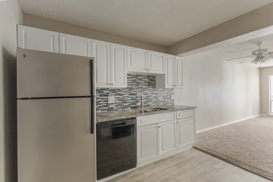 More Photos Of 2690 Drew St, Clearwater Apartments For Sale