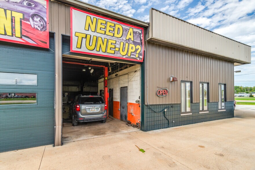 More Photos Of 500 E Huron Blvd, Marysville Auto Repair For Sale