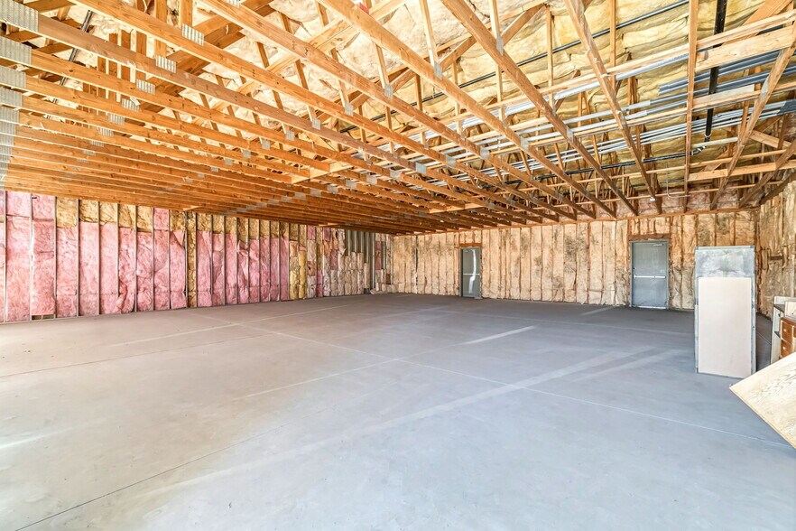 More Photos Of 5348-5374 N Spruce Ave, Fresno Freestanding For Lease