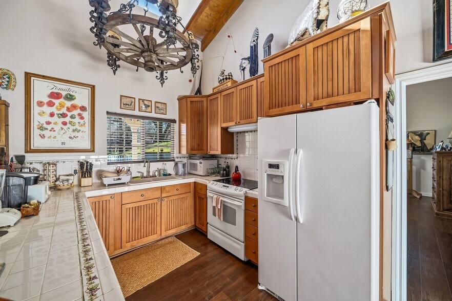 More Photos Of 535 Calf Canyon Hwy, Creston Winery Vineyard For Sale