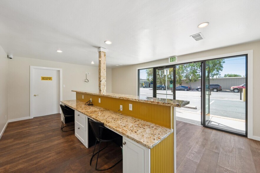 More Photos Of 2475 Bluebell Dr, Santa Rosa Industrial For Lease