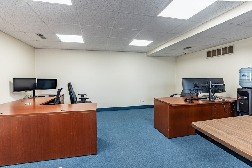 More Photos Of 55 Jefferson Blvd, Warwick Office For Sale