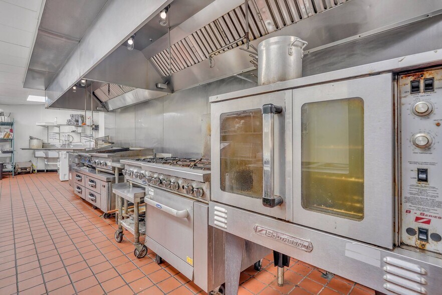 More Photos Of 110 Towne Center Dr, Pooler Restaurant For Sale