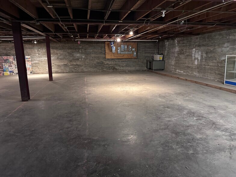 More Photos Of 936-950 Rue Notre-Dame O, Montréal Storefront Retail Residential For Lease