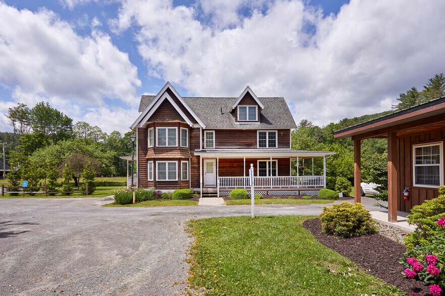 More Photos Of 1471 Denning Rd, Claryville Restaurant For Sale