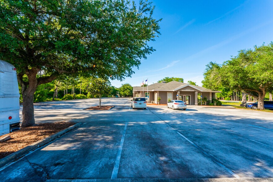 More Photos Of 1850 Clyde Morris Blvd, Daytona Beach Office For Sale
