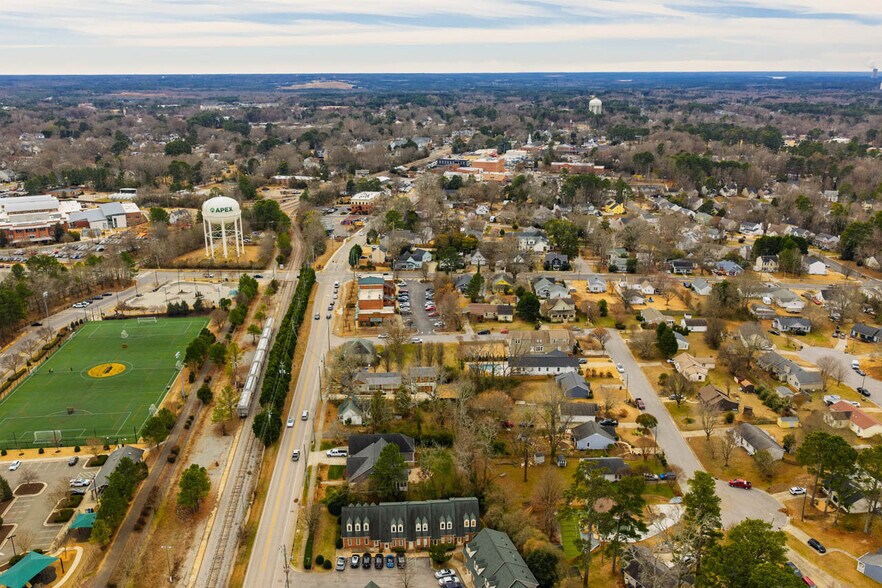 More Photos Of 130 Salem Towne Ct, Apex Office For Sale