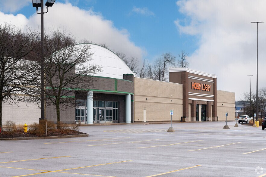 More Photos Of 100-190 Cobblestone Court Dr, Victor General Retail For Lease