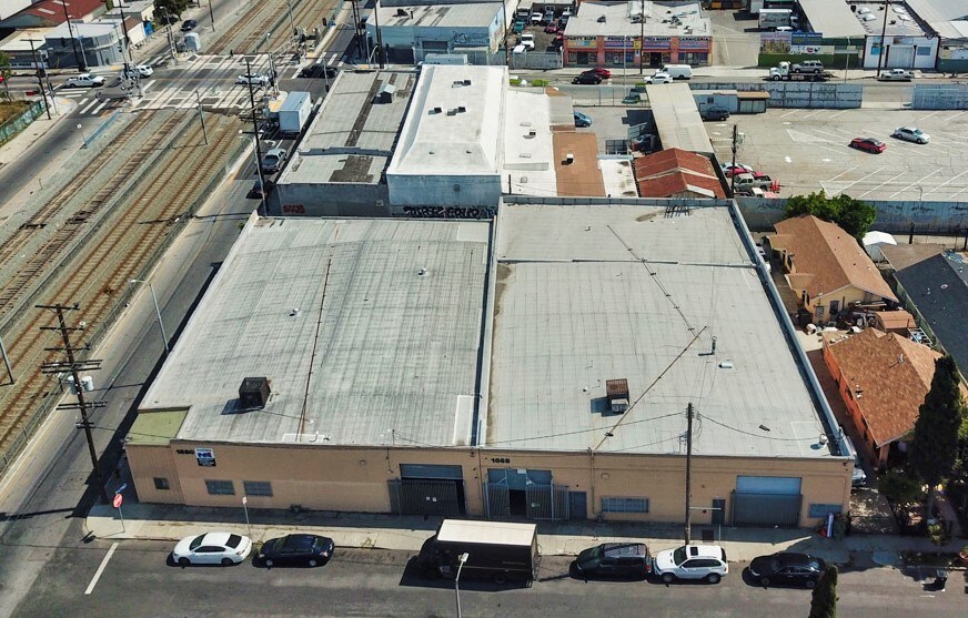 More Photos Of 1668-1680 E 40th St, Los Angeles Manufacturing For Sale