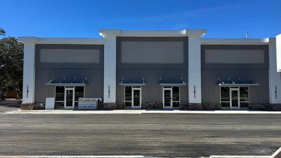 More Photos Of 11210 N 30th St, Tampa Storefront Retail Office For Lease