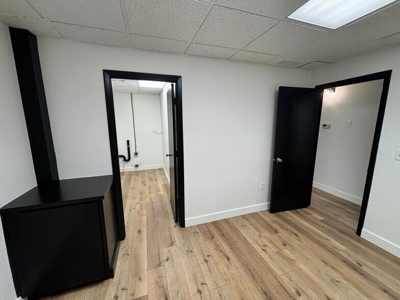 More Photos Of 2185 Liberty St NE, Salem Medical For Lease