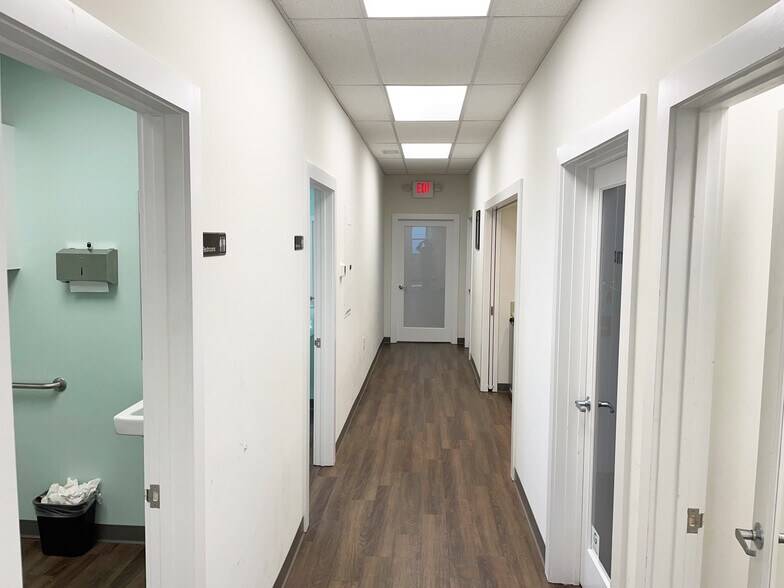 More Photos Of 1801 Reynolds Ave, North Charleston Office For Sale