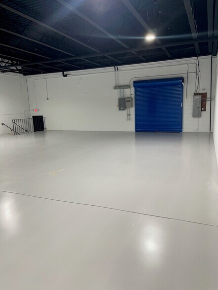 More Photos Of 273 Franklin Rd, Randolph Warehouse For Lease