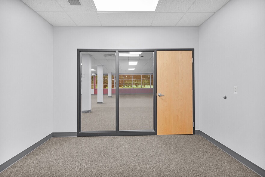 More Photos Of 1416 44th St SW, Wyoming Medical For Sale