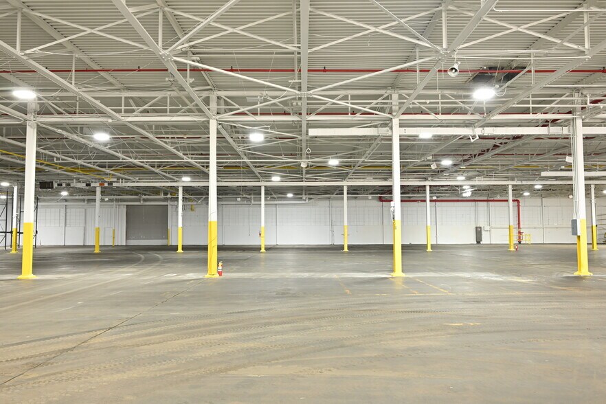 More Photos Of 1555 State Highway 75, Freeport Manufacturing For Lease
