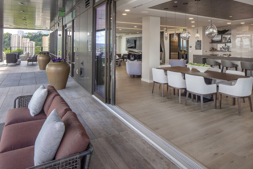 More Photos Of 140 SW Columbia St, Portland Apartments For Lease