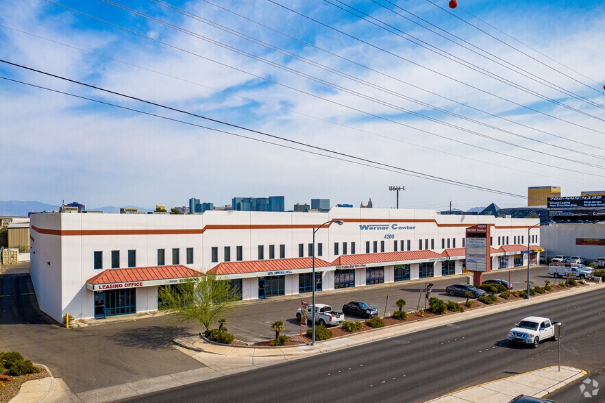 More Photos Of 4200 W Russell Rd, Las Vegas Light Manufacturing For Lease