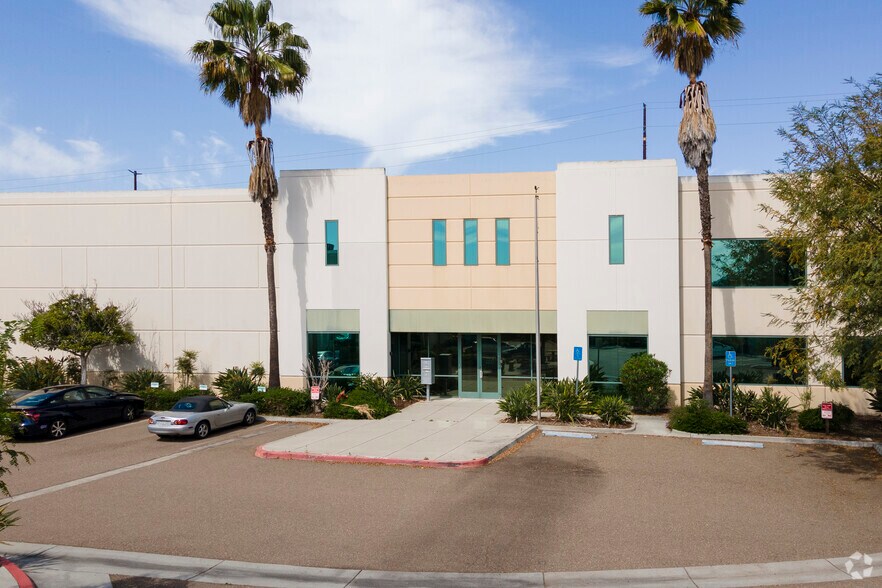 More Photos Of 13840 Stowe Dr, Poway Warehouse For Lease