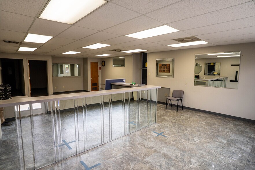 More Photos Of 147 E Lexington Ave, Independence Storefront Retail Office For Sale