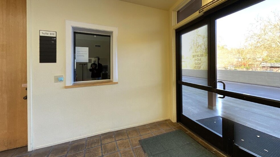 More Photos Of 911 Moraga Rd, Lafayette Medical For Lease