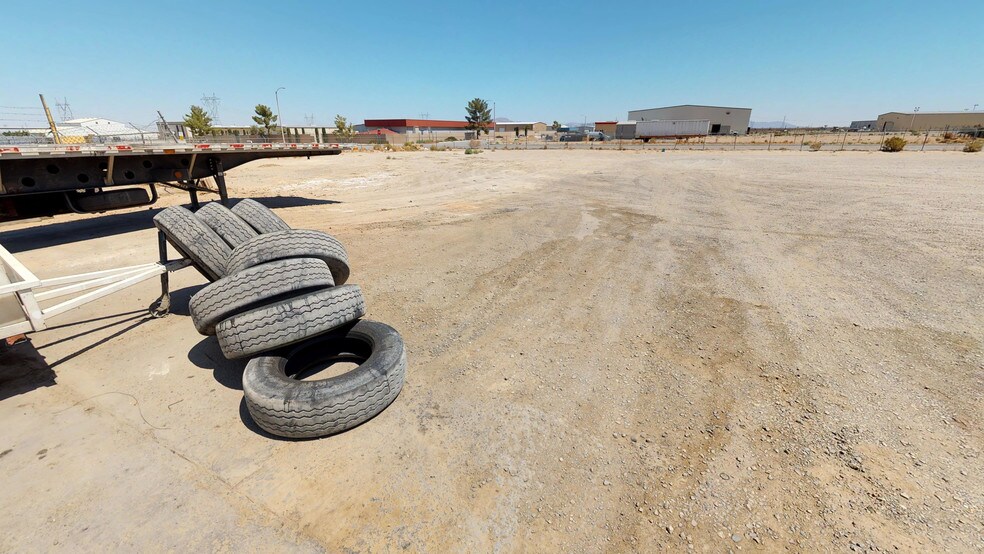 More Photos Of 9253 Cassia Rd, Adelanto Warehouse For Lease