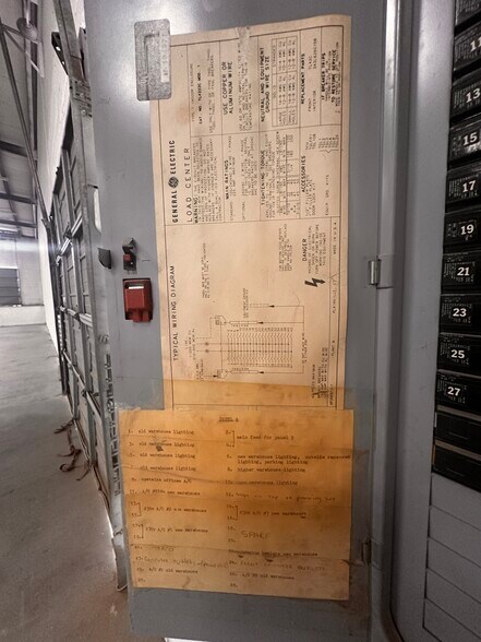 More Photos Of 2401 Alameda Ave, El Paso Showroom For Sale