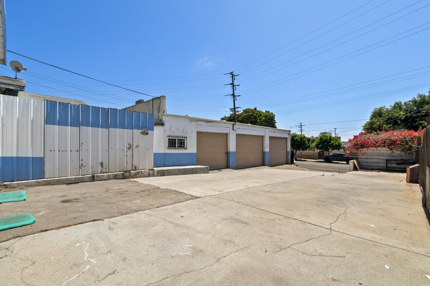 More Photos Of 3814 Acacia St, San Diego Auto Repair For Sale