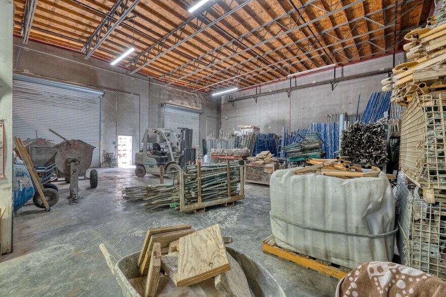 More Photos Of 10131 Iron Rock Way, Elk Grove Manufacturing For Lease