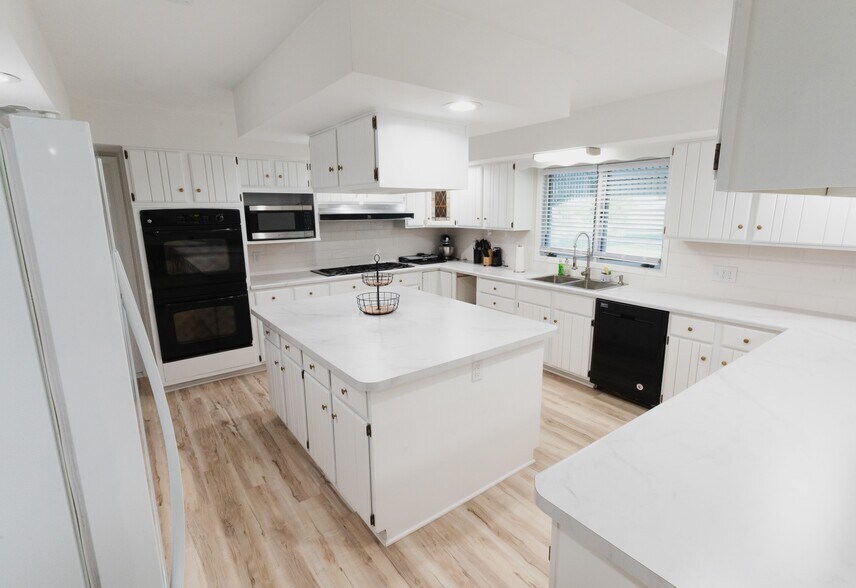 More Photos Of 807 3rd St, Durant Multifamily For Sale