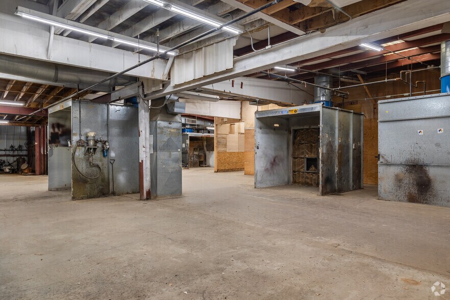 More Photos Of 151 Harrison St, Athol Manufacturing For Lease