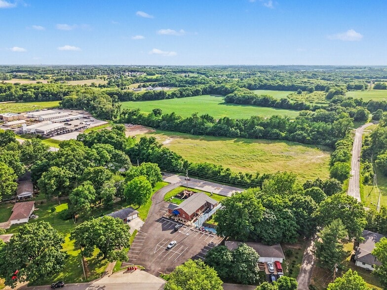 More Photos Of 303 N US Highway 169, Smithville Religious Facility For Sale