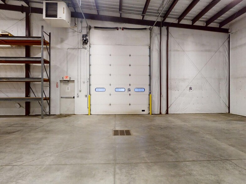 More Photos Of 4805-4809 Atlantic Ave, Erie Warehouse For Lease