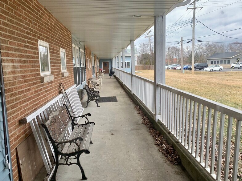 Primary Photo Of 110 Harvard St, Momence Assisted Living For Sale