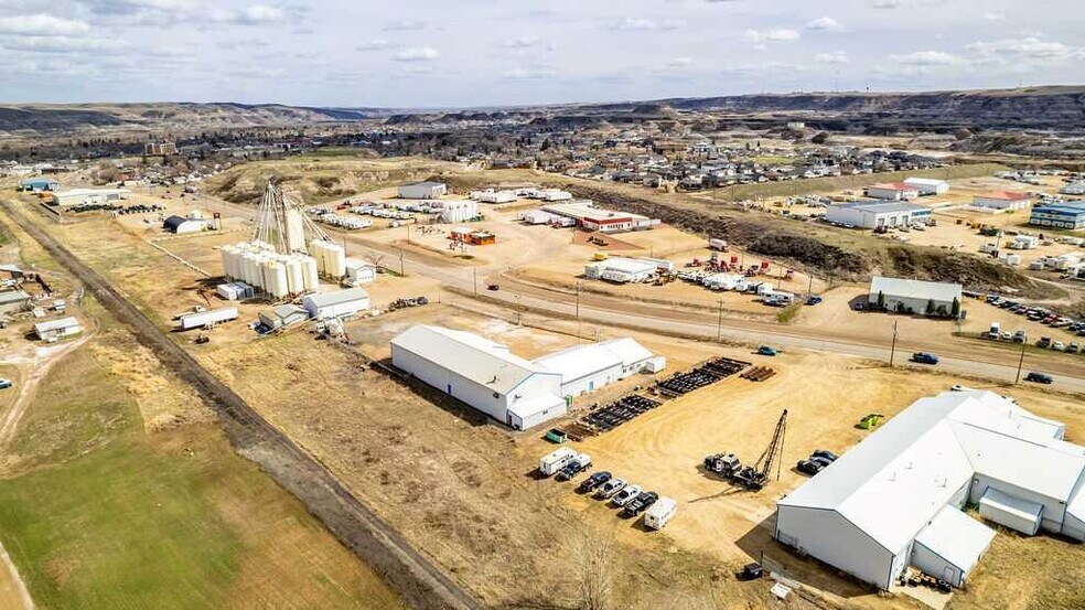 More Photos Of 800 S Railway Ave W, Drumheller Industrial For Lease