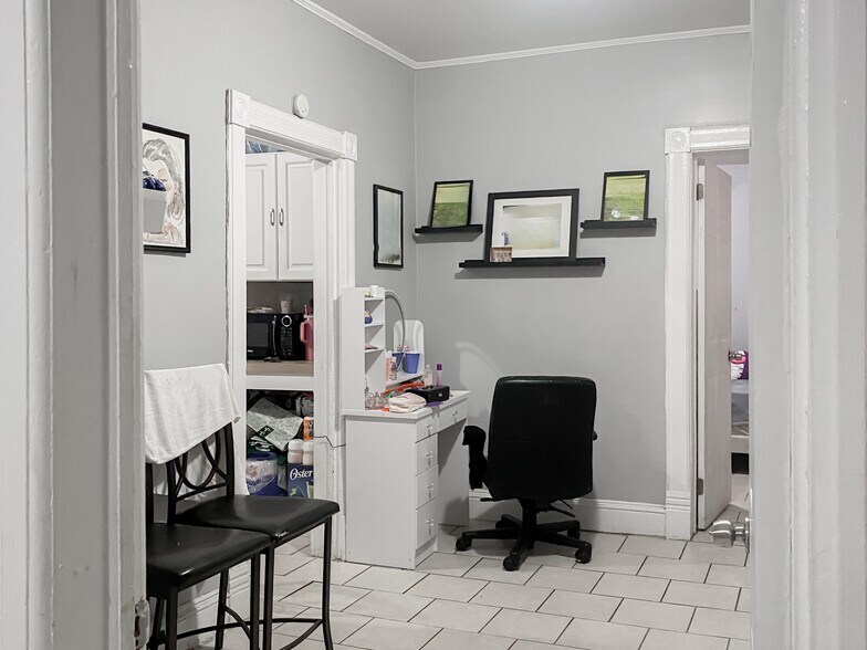 More Photos Of 72 1/2 Henry Ave, Newburgh Apartments For Sale