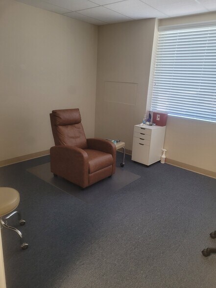 More Photos Of 2810 St Isabel St, Tampa Medical For Lease