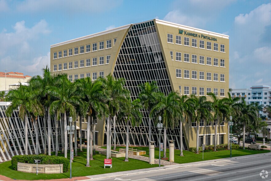 More Photos Of 925 S Federal Hwy, Boca Raton Office For Lease