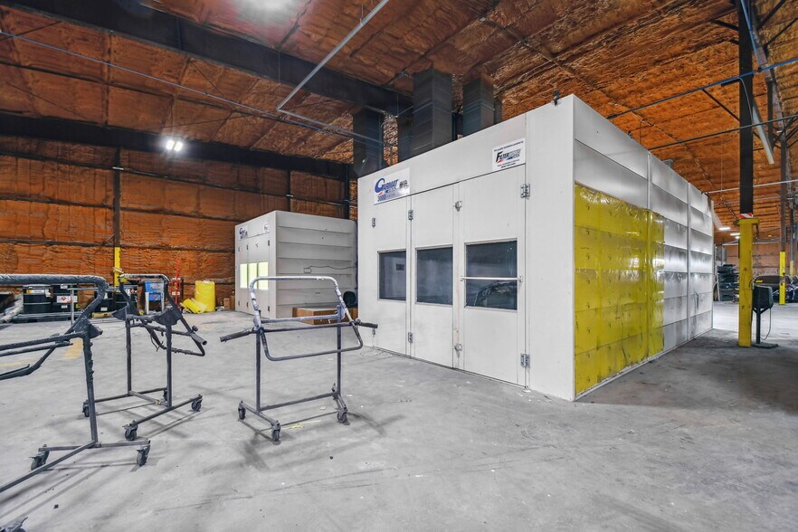 More Photos Of 4811 W Sligh Ave, Tampa Warehouse For Lease