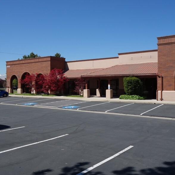 More Photos Of 2712 S 3600 W, Salt Lake City Showroom For Lease