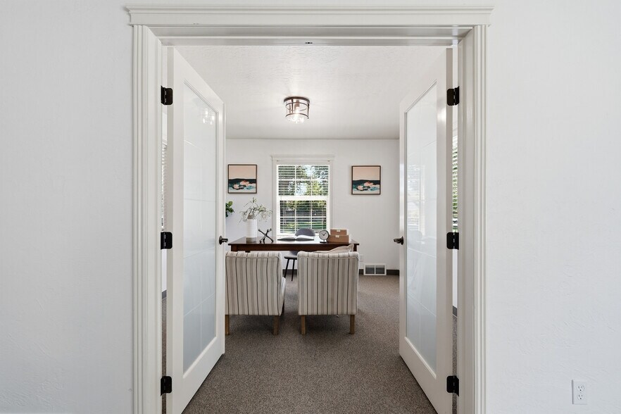 More Photos Of 2490 N Locust Grove Rd, Meridian Office For Sale