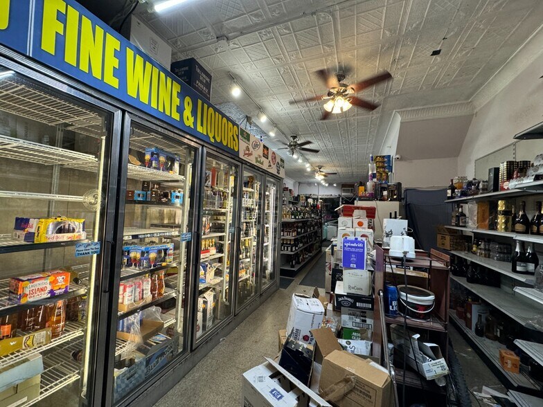 More Photos Of 39 Ridge Rd, Lyndhurst Storefront Retail Residential For Sale